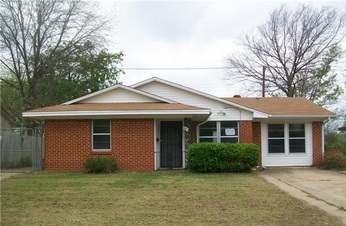 2009 Lee St