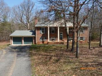 82 Yeatts Ct