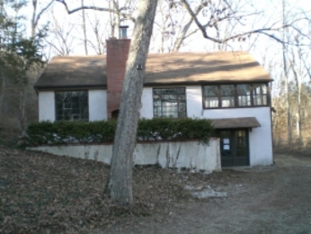 207 N Lake Dr