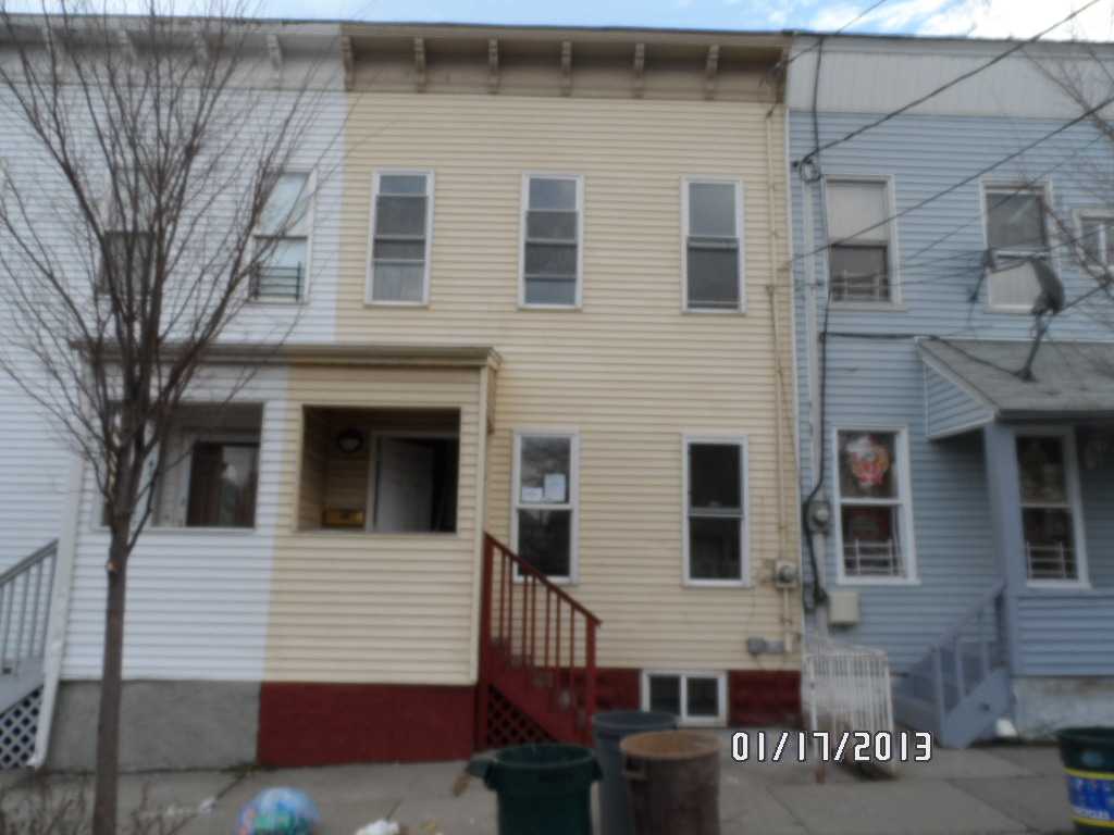43 Bush Ave