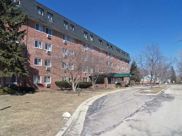 5011 Valley Ln Apt 301