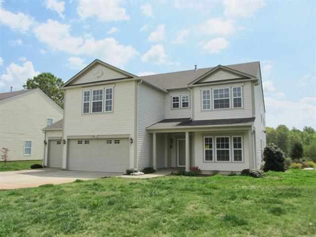 1700 Grove Tree Ln