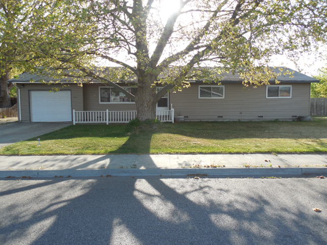 1311 S Everett Street