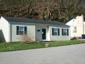 2738 Hilton Ave
