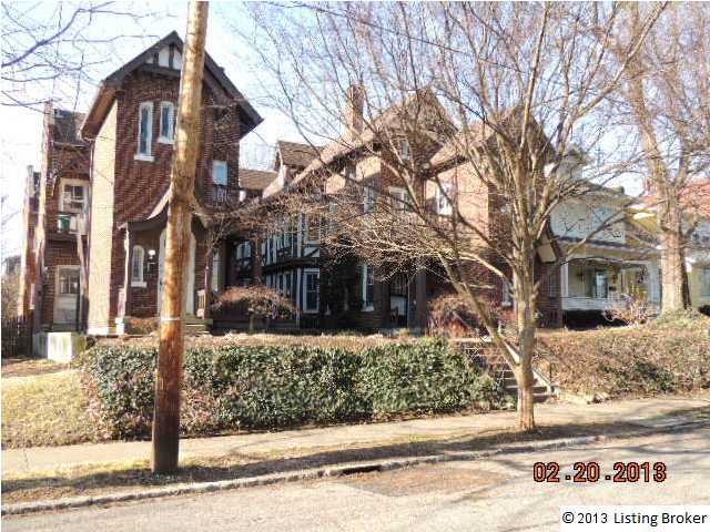 1064 Everett Ave Apt 2