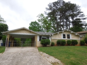 688 Plainville Dr SW