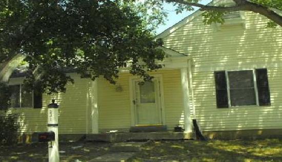 231 Coachman Way