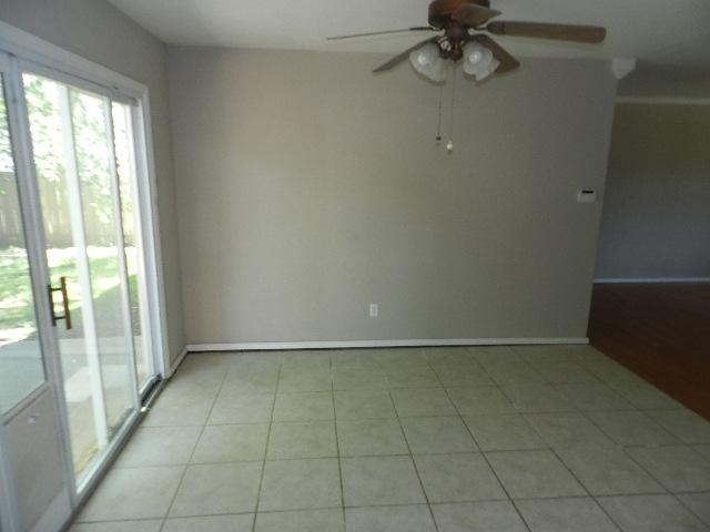 1943 S Lions Ave