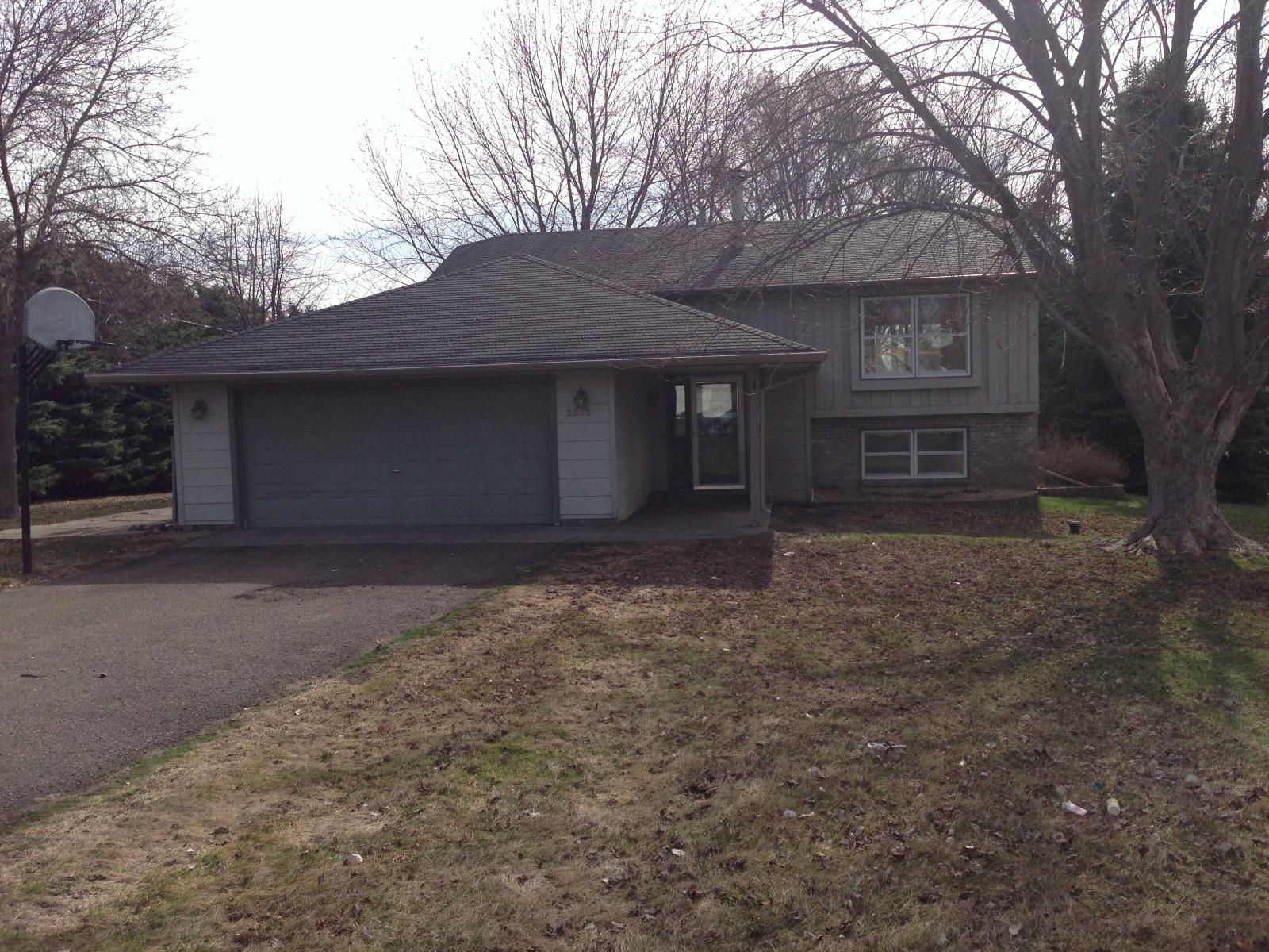 2202 Clare Court