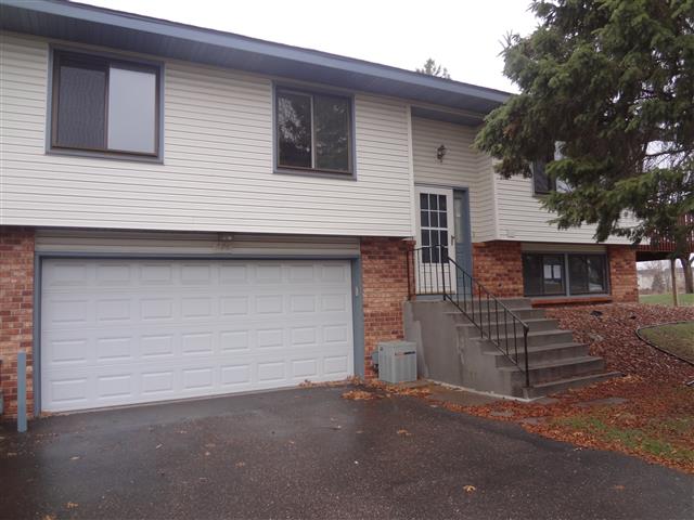 476 98th Lane NE