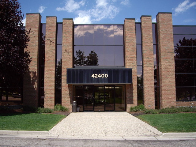 42400 Grand River Ave