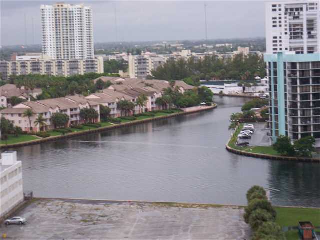 3725 S OCEAN DR # 1515
