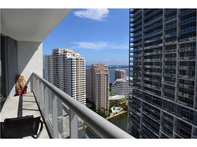 475 BRICKELL AV # 2713