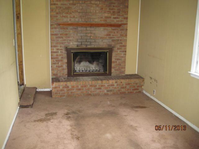 4008 Meadowbrook Dr