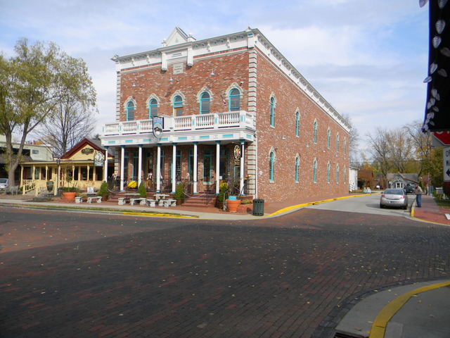 91 S Main St