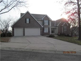 225 Camelot Dr