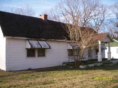 1324 Elm St