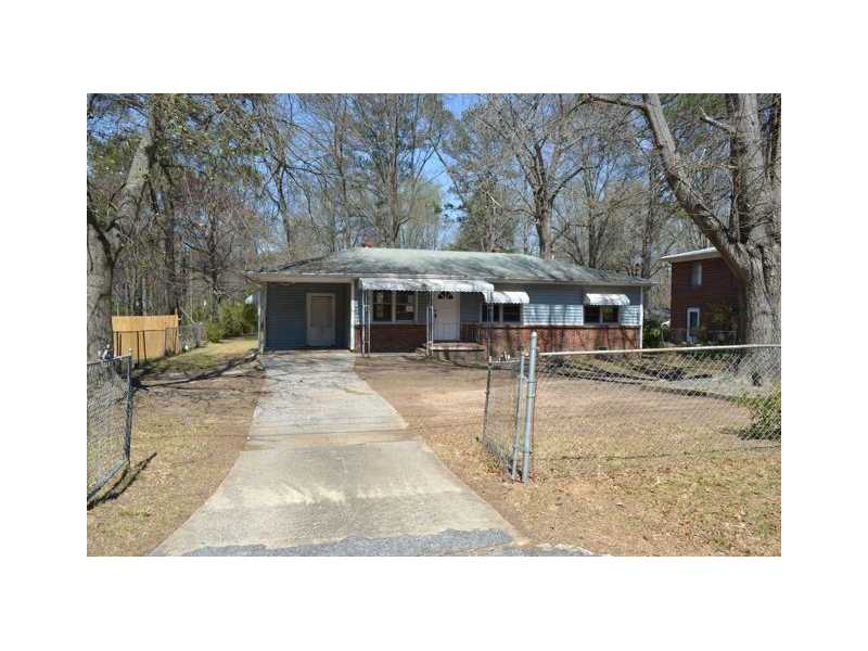 2496 Oak Cir