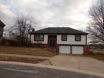 9523 Farley Cir