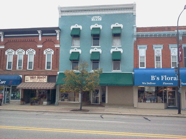 215 S COCHRAN AVE
