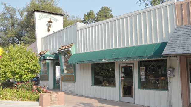 960 Manitou Ave