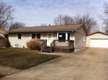 812 Essex Lane