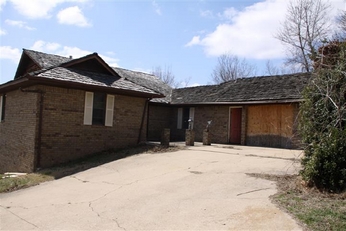 2080 Creekwood Rd E