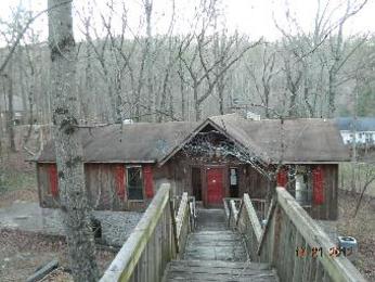 95 Woodbine Ln
