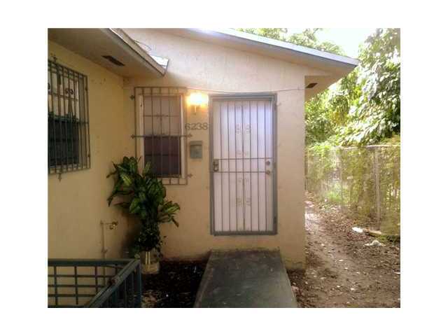 6236 NW 4 AV