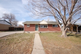 3571 E 90th Place