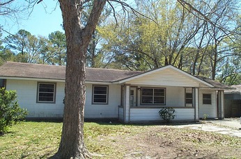120 Hickory Dr