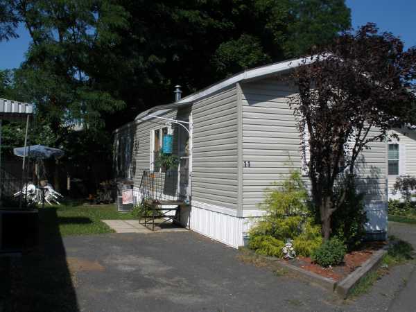 66 Emmett St., #11