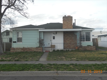 702- 704 W 4th Ave