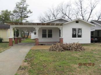 811 Cherokee St