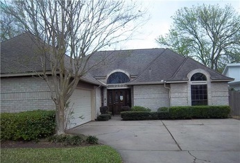 2202 Windmill Dr