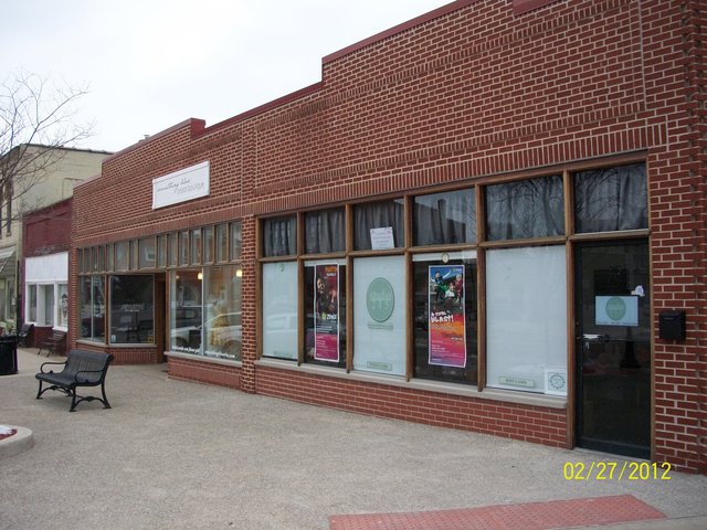 215/209 S. Saginaw St.