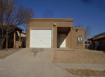 9709 Tierra Del Sol Ave SW