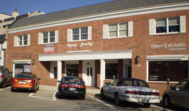 700 N Old Woodward Ave