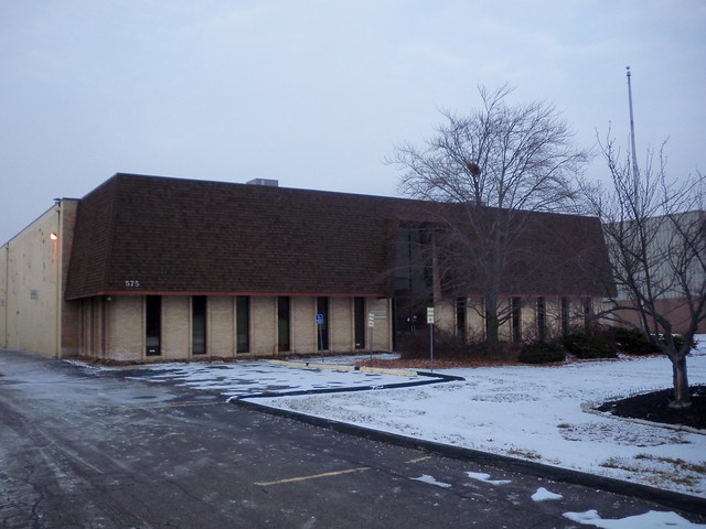 575 Robbins Dr