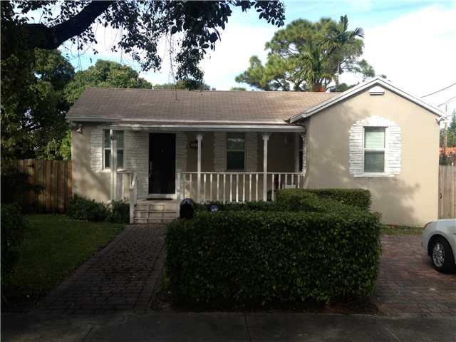 4245 SW 7 ST