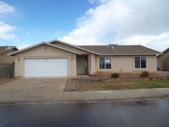 732 W 12th Place