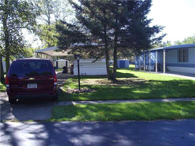 1077 Brookwood