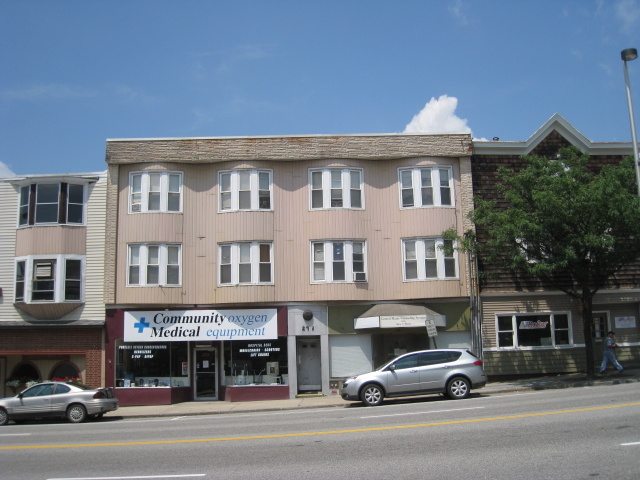 272 Main St