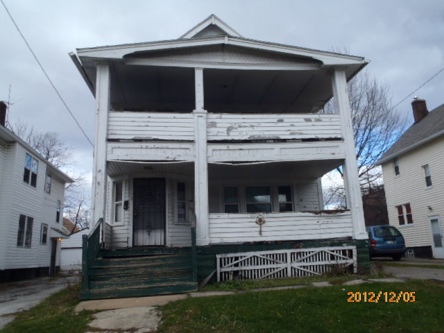 10213 Dickens Ave,15