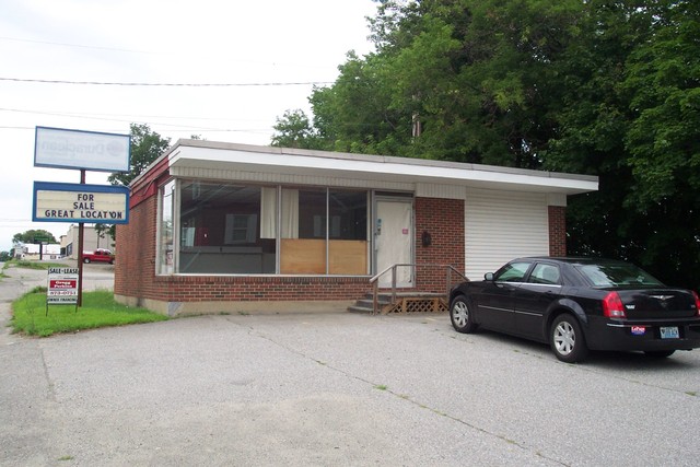 87 College Ave