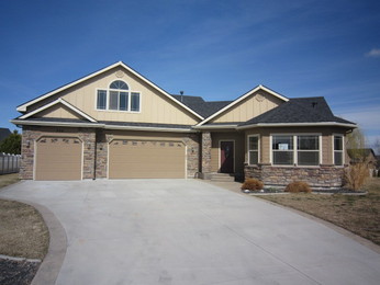 224 E Mikyl Ridge Loop