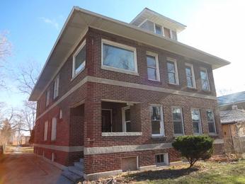 15809 Lexington Ave