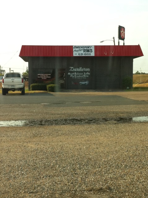 3703 Greenwood Rd.