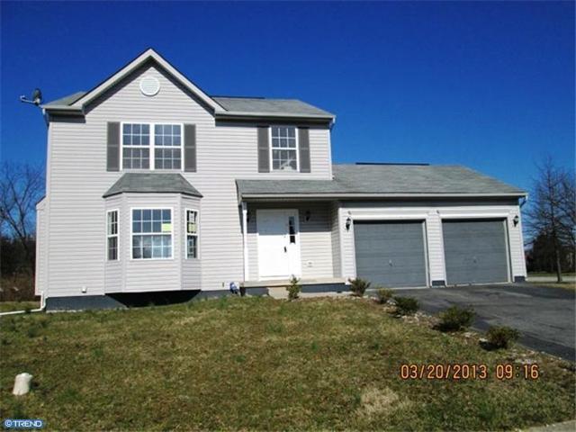 13 W Saxony Dr