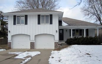 1215 Mayfair Dr